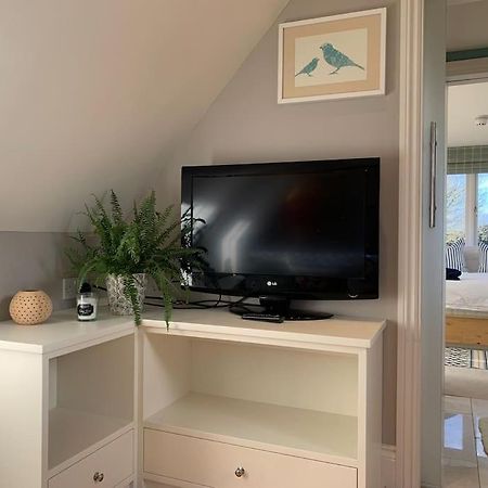 Annexe Near Malmesbury / Tetbury Apartamento Hankerton Exterior foto